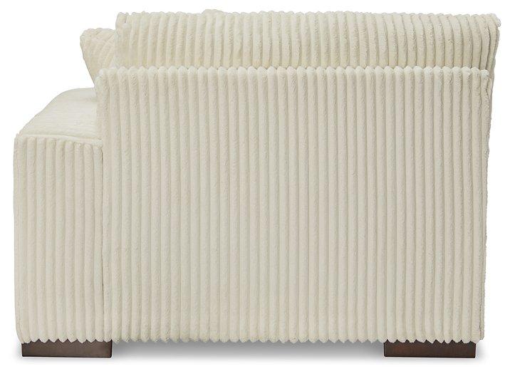 Lindyn Sectional Sofa - Sanctuary Home Furnishings (CA)*