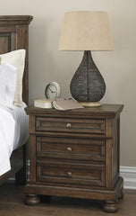 Flynnter Nightstand