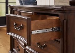 Lavinton Dresser