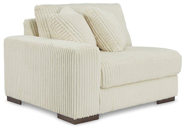 Lindyn Sectional Sofa - Sanctuary Home Furnishings (CA)*