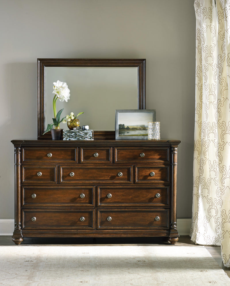 Leesburg Dresser image