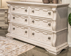 Bruchandi Dresser