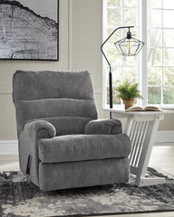 Man Fort Signature Design by Ashley Recliner
