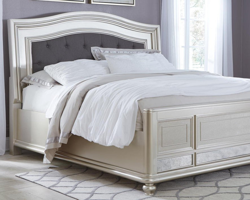 Coralayne Signature Design by Ashley Bed image