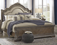 Charmond Signature Design by Ashley Bed
