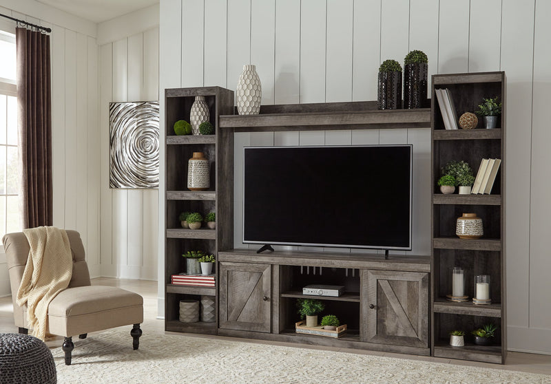 Wynnlow Signature Design by Ashley Entertainment Center