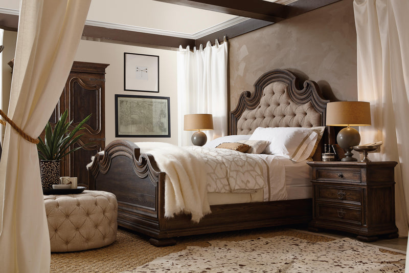 Fair Oaks King Upholstered Bed image