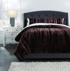 Wanete Signature Design by Ashley Comforter Set Queen image
