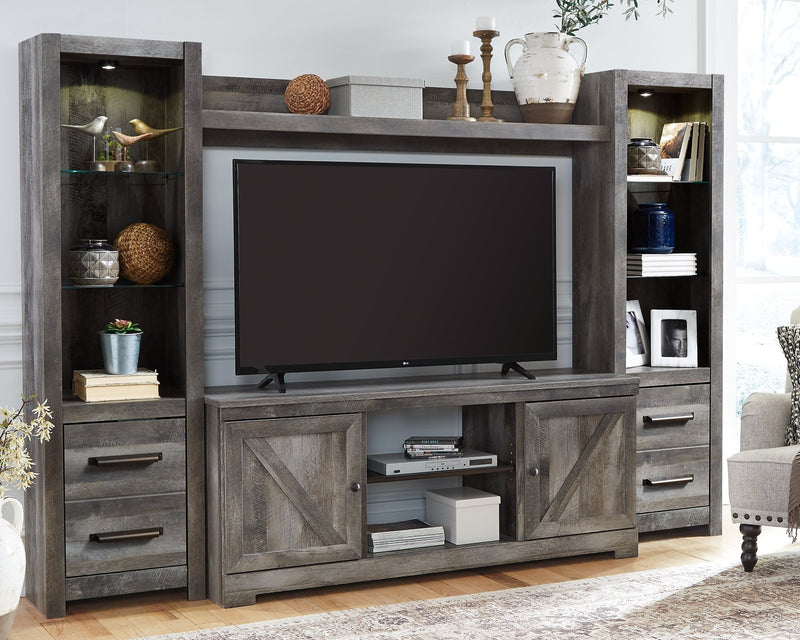 Wynnlow Signature Design by Ashley Entertainment Center